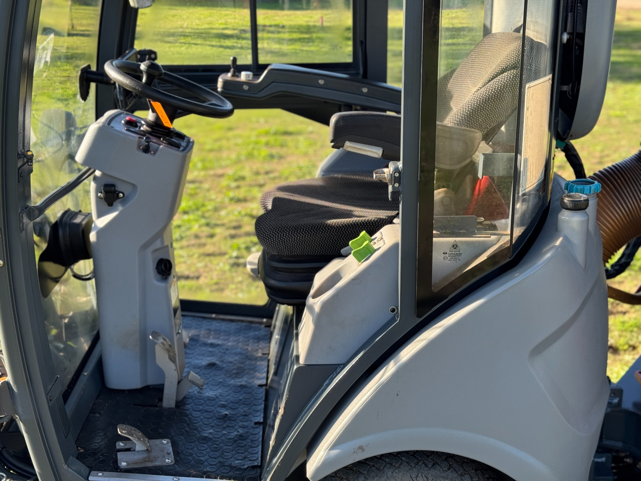 HAKO CITYMASTER 600 INDUSTRIAL STREET CAR PARK VACCUM SWEEPER MACDONALD JOHNSTON GREEN MACHINE image 11