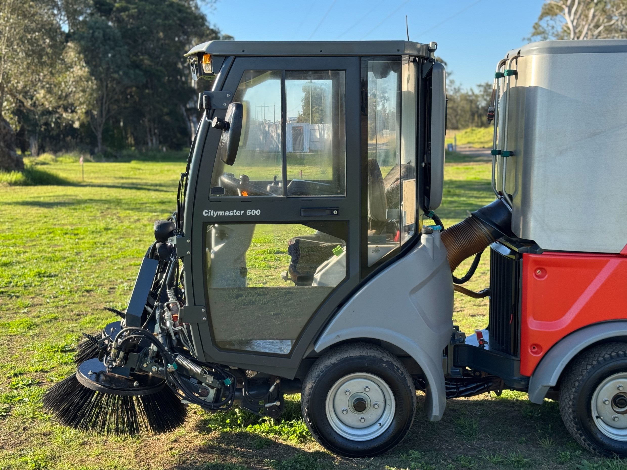 HAKO CITYMASTER 600 INDUSTRIAL STREET CAR PARK VACCUM SWEEPER MACDONALD JOHNSTON GREEN MACHINE image 19