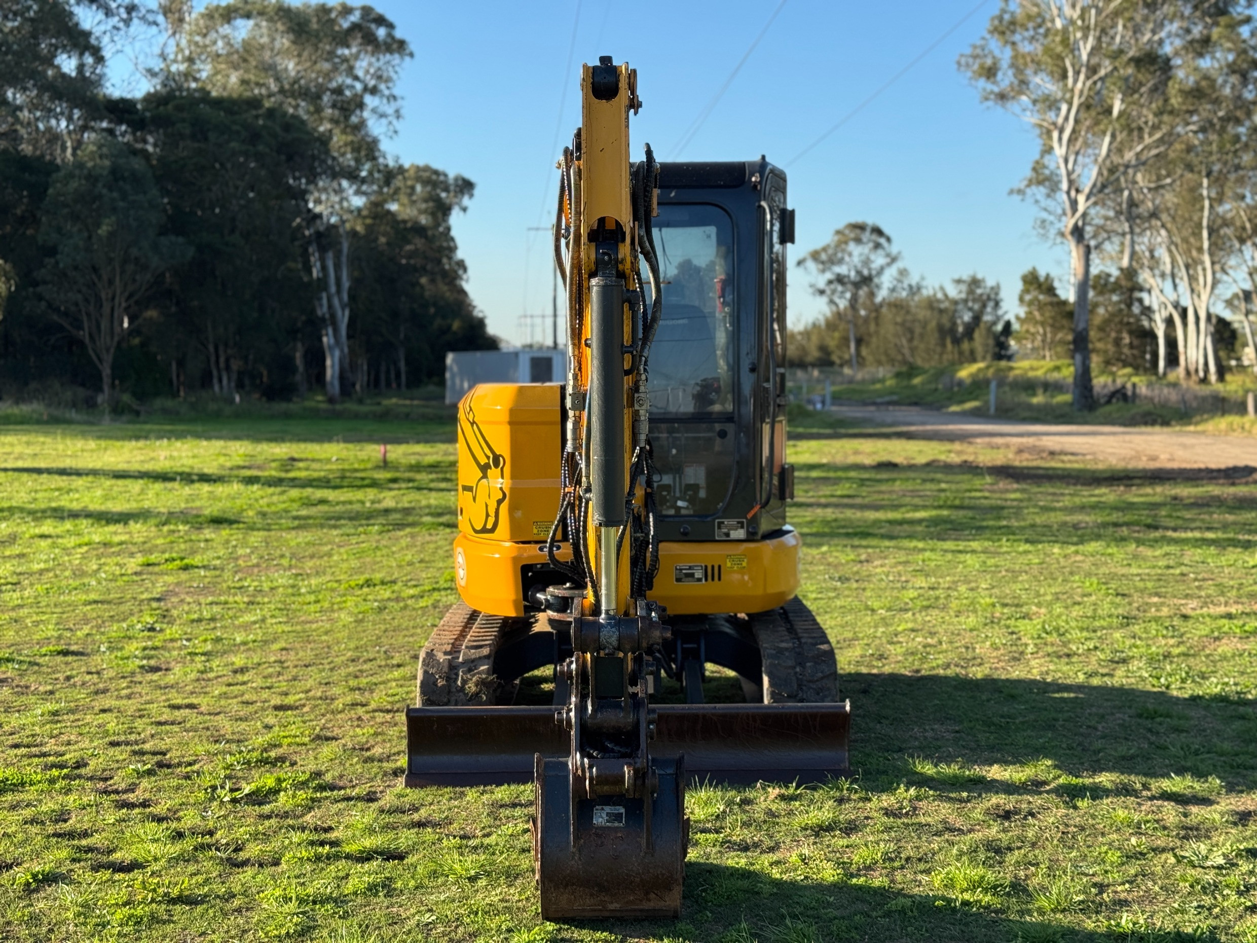 LIUGONG CLG9035E 4T EXCAVATOR LOADER KOBELCO CASE KOMATSU CAT KUBOTA image 7
