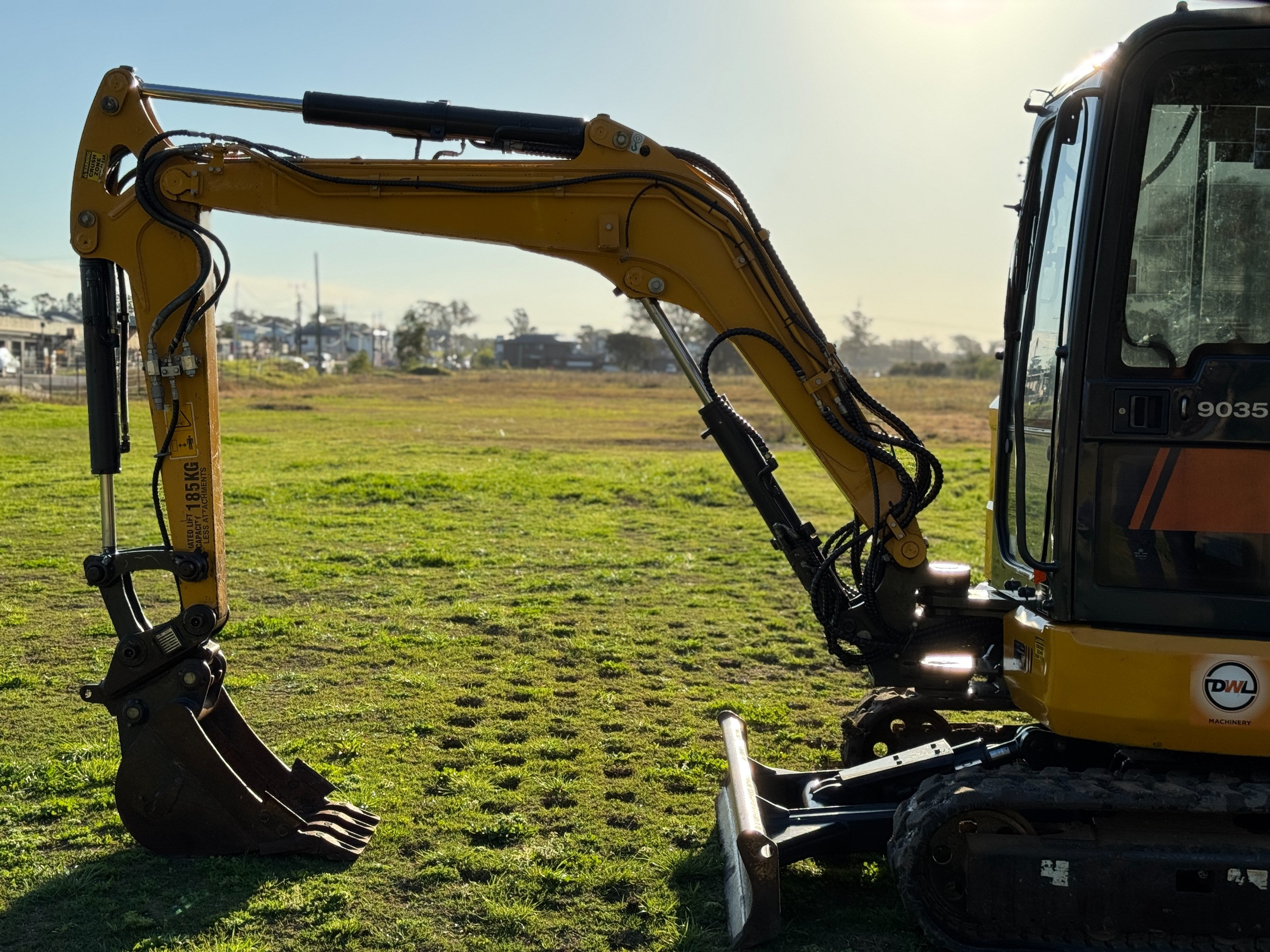 LIUGONG CLG9035E 4T EXCAVATOR LOADER KOBELCO CASE KOMATSU CAT KUBOTA image 16