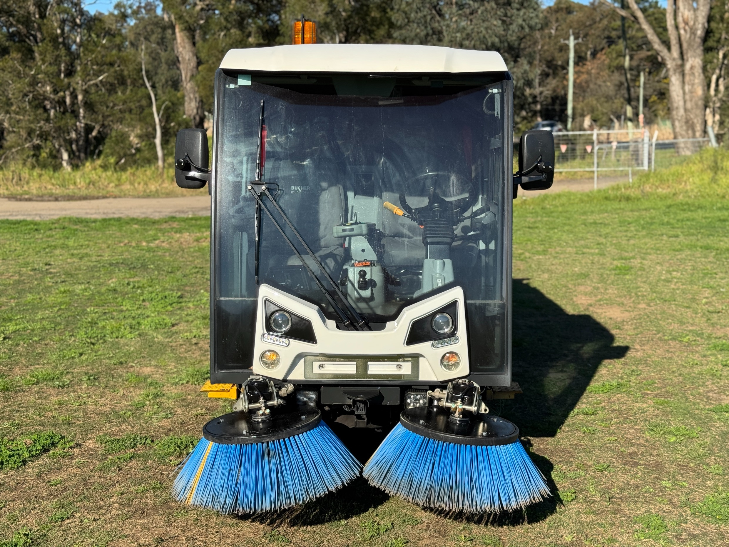 MACDONALD JOHNSTON CN202 ROAD STREET FACTORY CAR PARK DIESEL SWEEPER VACCUM GREEN GREEN MACHINE image 22