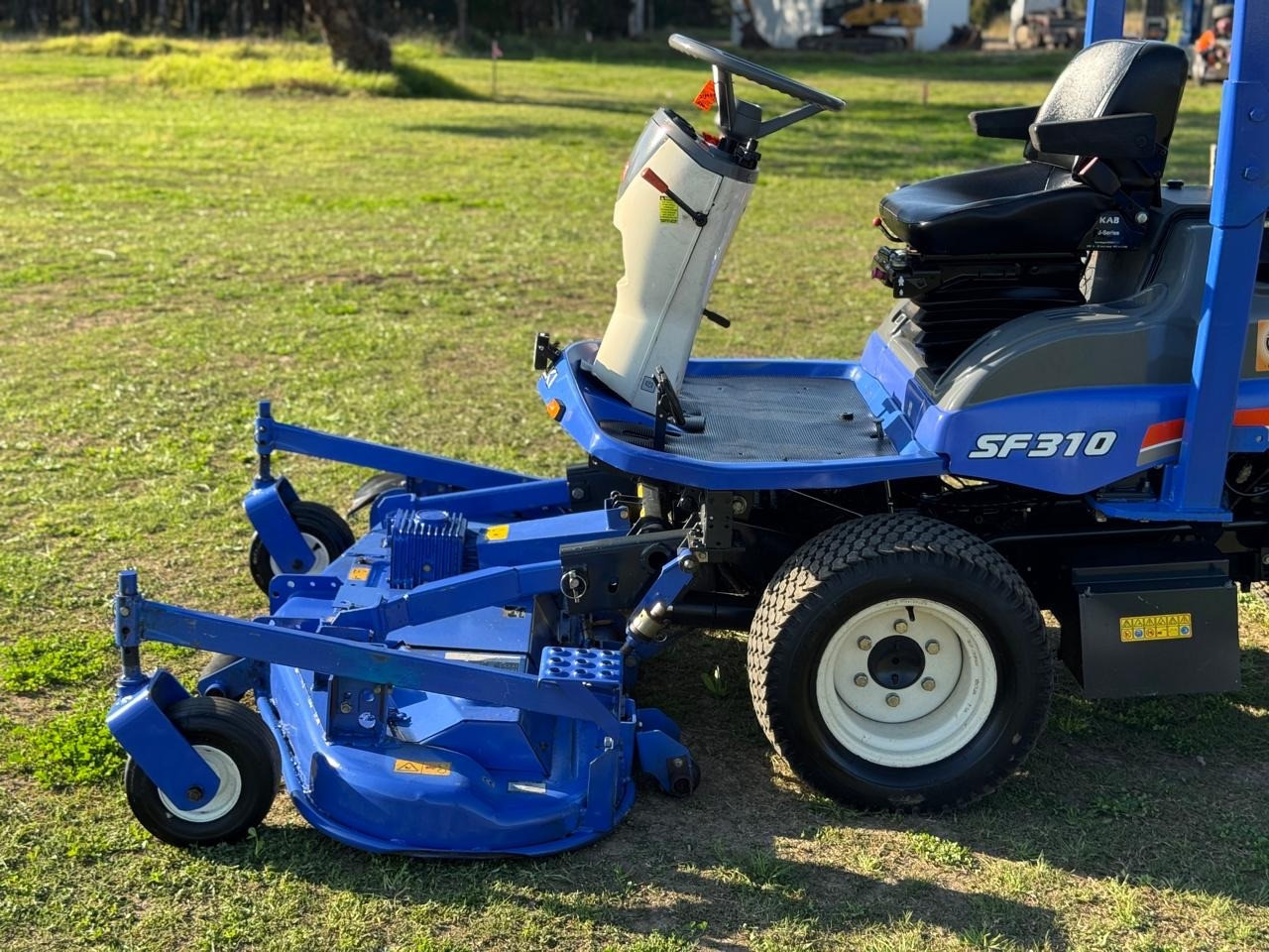 ISEKI SF310 DIESEL OUT FRONT DECK RIDE ON LAWN MOWER TORO KUBOTA image 15