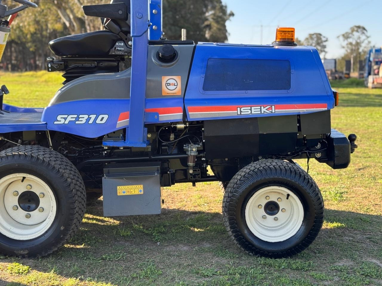 ISEKI SF310 DIESEL OUT FRONT DECK RIDE ON LAWN MOWER TORO KUBOTA image 17