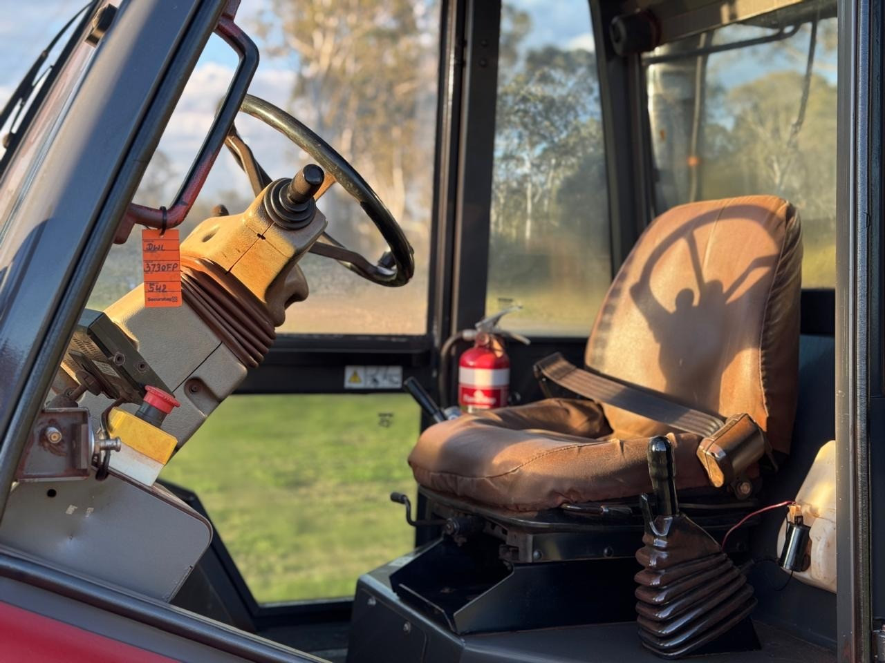 MANITOU M-X70 DIESEL ROUGH ALL TERRAIN 4WD FORKLIFT MATERIAL HANDLER image 7