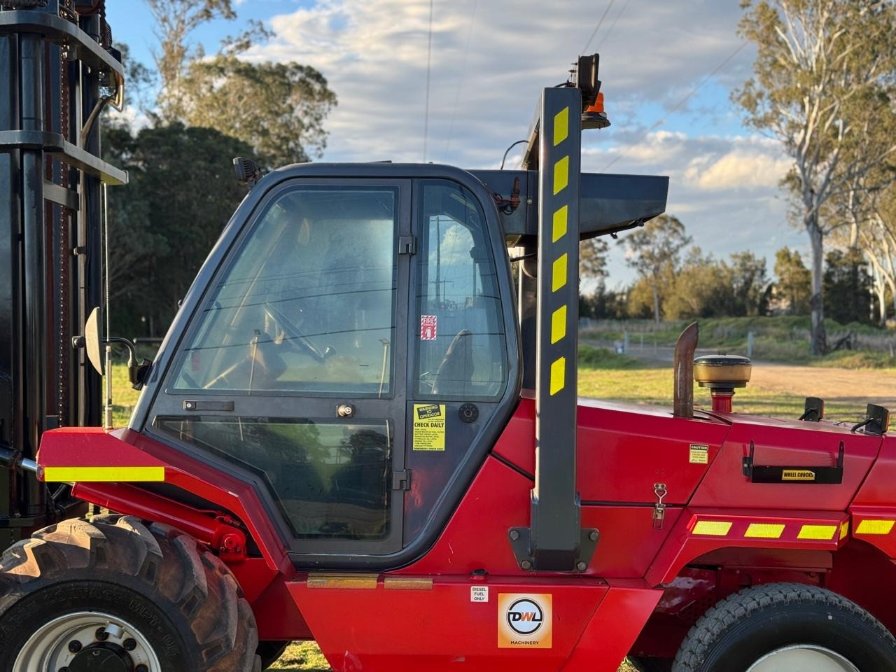 MANITOU M-X70 DIESEL ROUGH ALL TERRAIN 4WD FORKLIFT MATERIAL HANDLER image 15