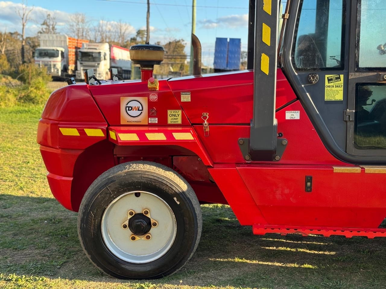 MANITOU M-X70 DIESEL ROUGH ALL TERRAIN 4WD FORKLIFT MATERIAL HANDLER image 14
