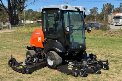 JACOBSEN HR600 AC CABIN DIESEL RIDE ON LAWN MOWER WIDE AREA OUT FRONT JOHN DEERE TORO 5910