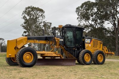 CATERPILLAR 120M VHP PLUS ARTICULATED GRADER VOLVO JOHN DEERE DOZER