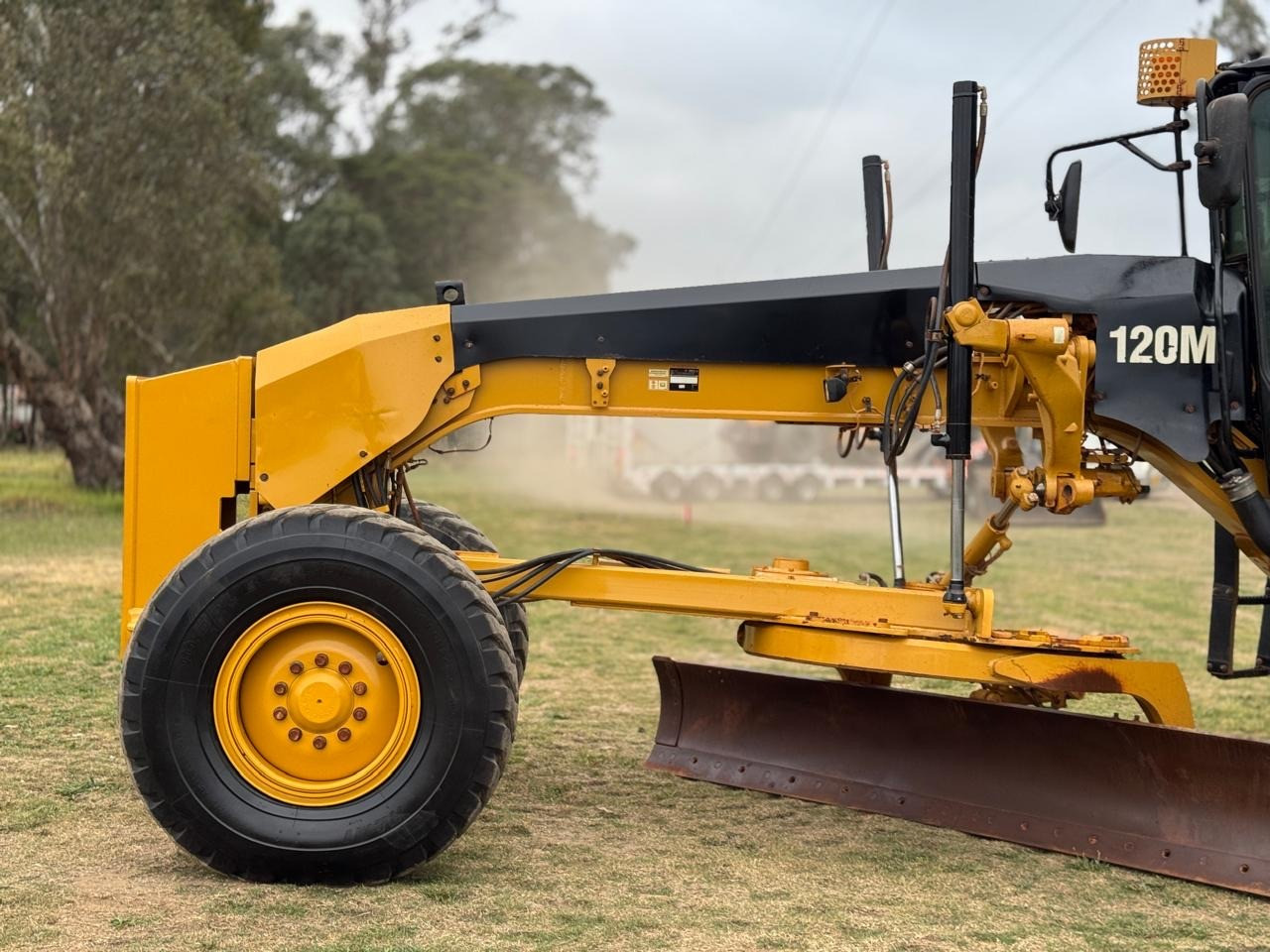 CATERPILLAR 120M VHP PLUS ARTICULATED GRADER VOLVO JOHN DEERE DOZER image 15