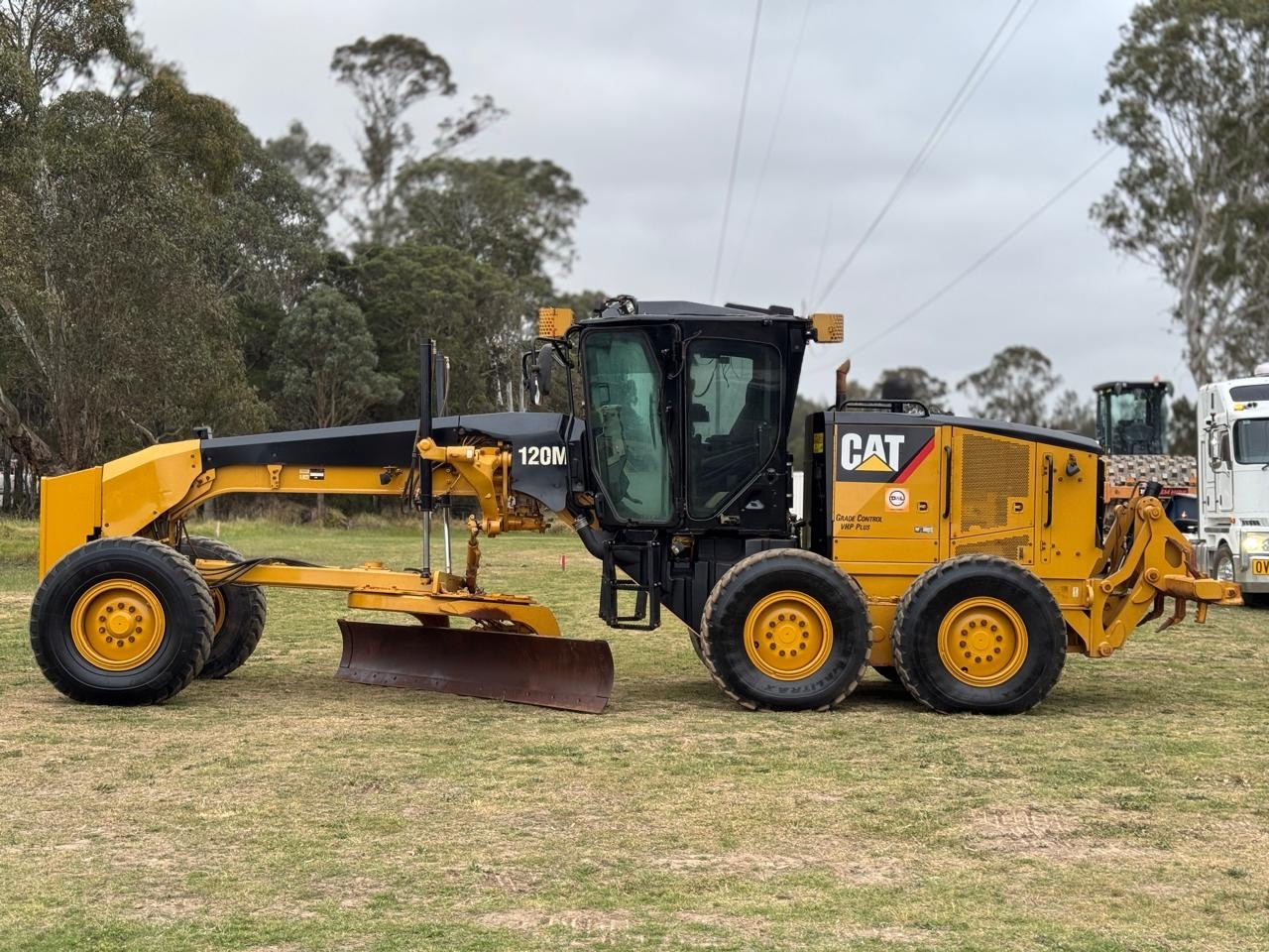 CATERPILLAR 120M VHP PLUS ARTICULATED GRADER VOLVO JOHN DEERE DOZER image 2
