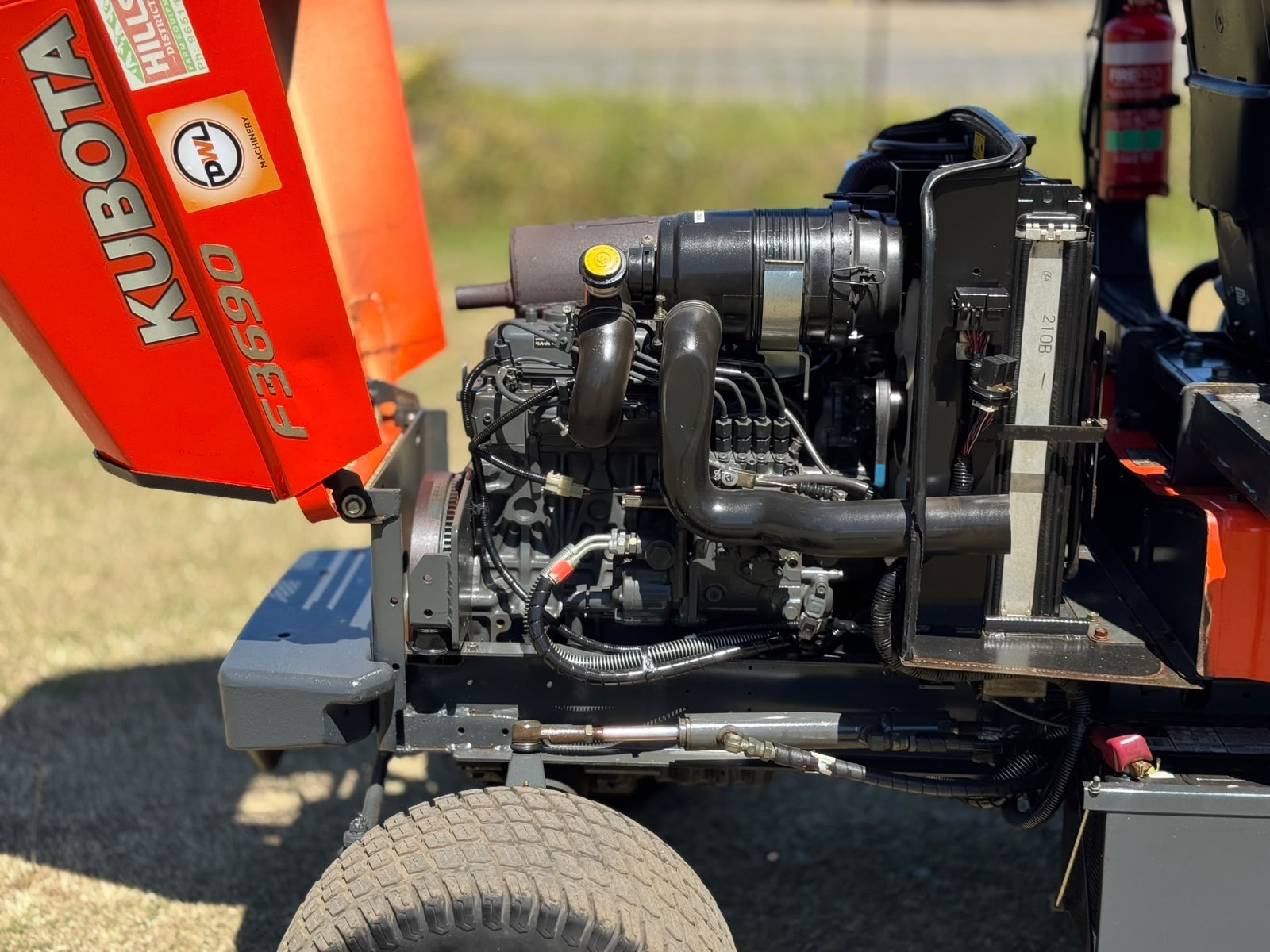 KUBOTA F3690 DIESEL OUT FRONT DECK RIDE ON LAWN MOWER TORO JOHN DEERE image 12
