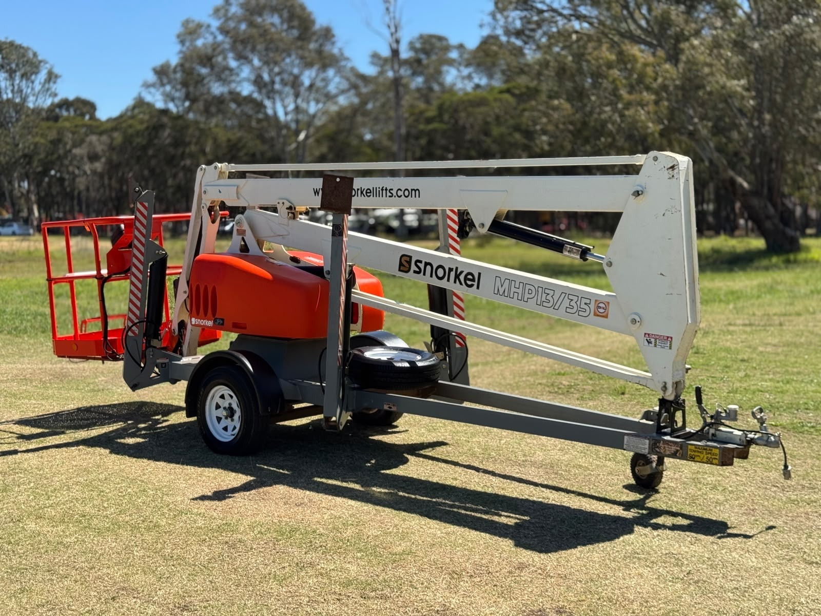 SNORKEL MHP 13/35 V308 41FT 12.6M TRAILER MOUNTED BOOM LIFT ELEVATED WORK PLATFORM EWP JLG GENIE image 6