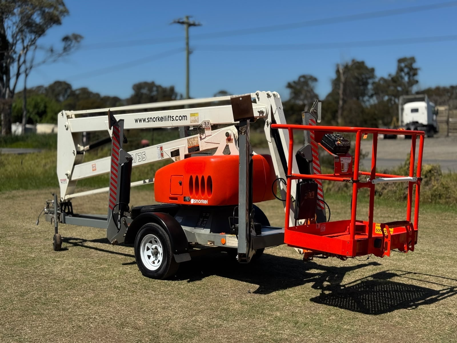 SNORKEL MHP 13/35 V308 41FT 12.6M TRAILER MOUNTED BOOM LIFT ELEVATED WORK PLATFORM EWP JLG GENIE image 4
