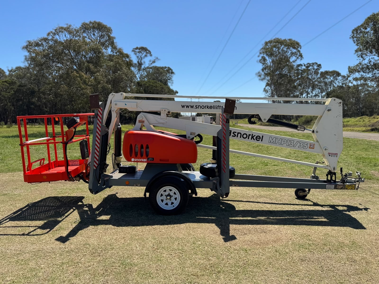 SNORKEL MHP 13/35 V308 41FT 12.6M TRAILER MOUNTED BOOM LIFT ELEVATED WORK PLATFORM EWP JLG GENIE image 5