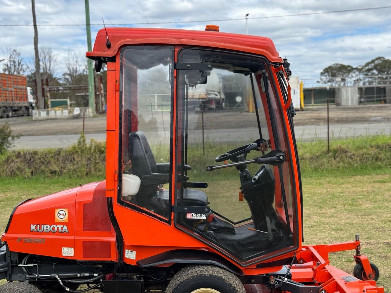 KUBOTA F3690 72 INCH DIESEL OUT FRONT DECK RIDE ON LAWN MOWER TORO JOHN DEERE image 19