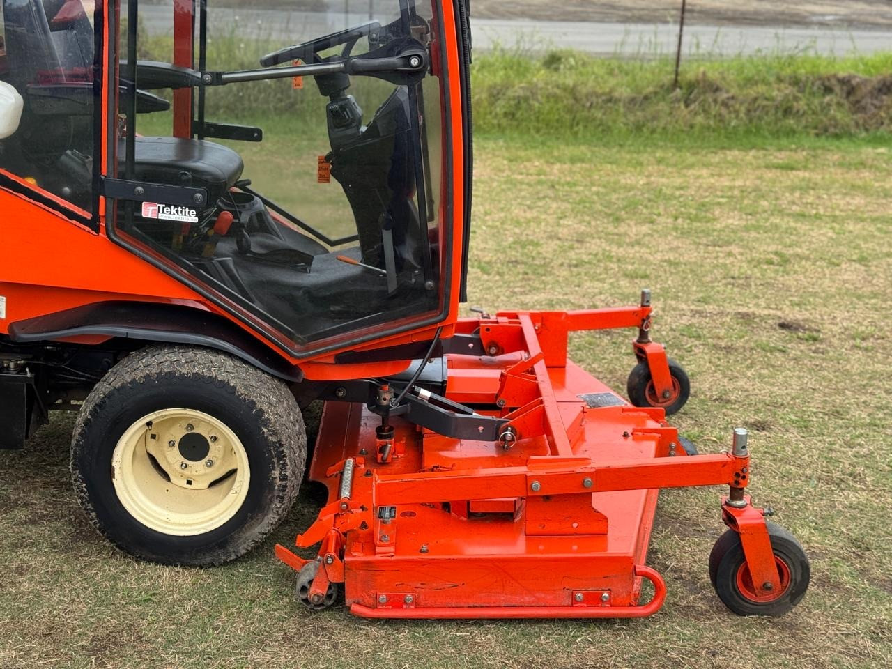 KUBOTA F3690 72 INCH DIESEL OUT FRONT DECK RIDE ON LAWN MOWER TORO JOHN DEERE image 16
