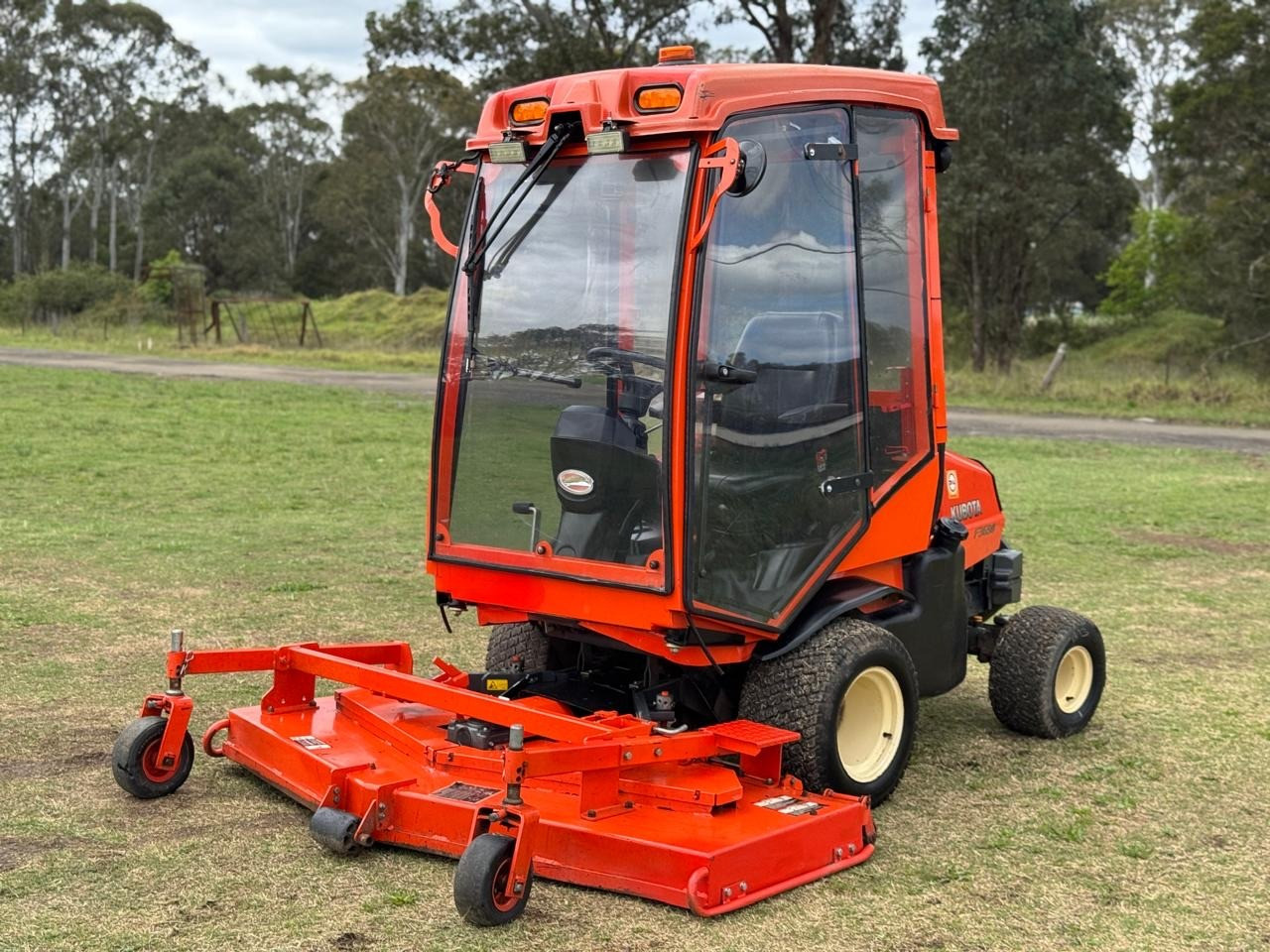 KUBOTA F3690 72 INCH DIESEL OUT FRONT DECK RIDE ON LAWN MOWER TORO JOHN DEERE image 6