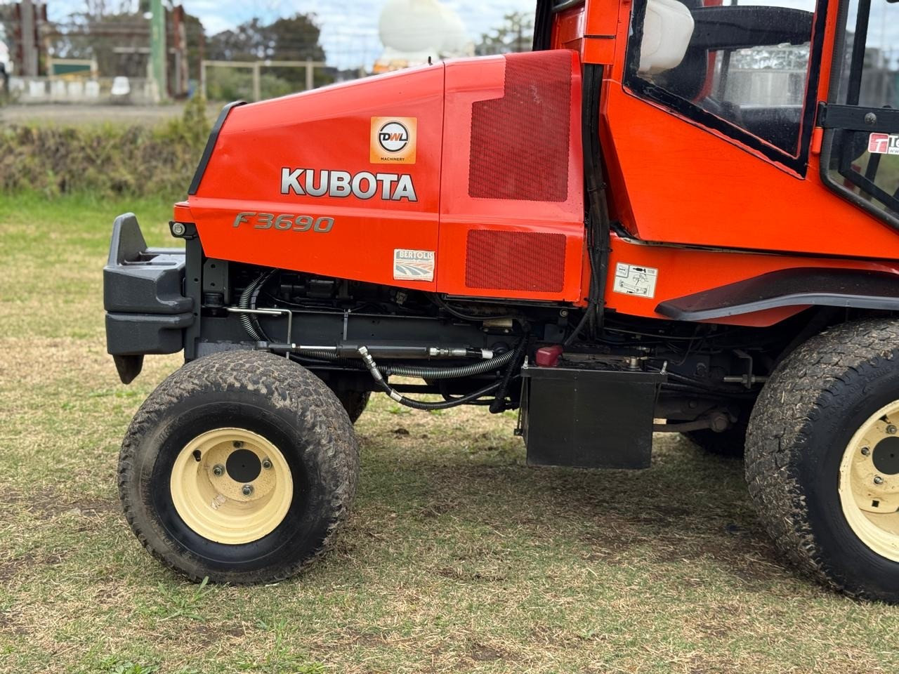 KUBOTA F3690 72 INCH DIESEL OUT FRONT DECK RIDE ON LAWN MOWER TORO JOHN DEERE image 18