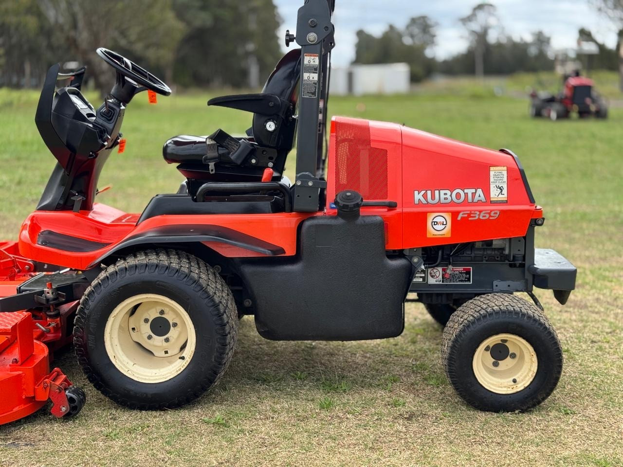 KUBOTA F3690 72 INCH DIESEL OUT FRONT DECK RIDE ON LAWN MOWER TORO JOHN DEERE image 19