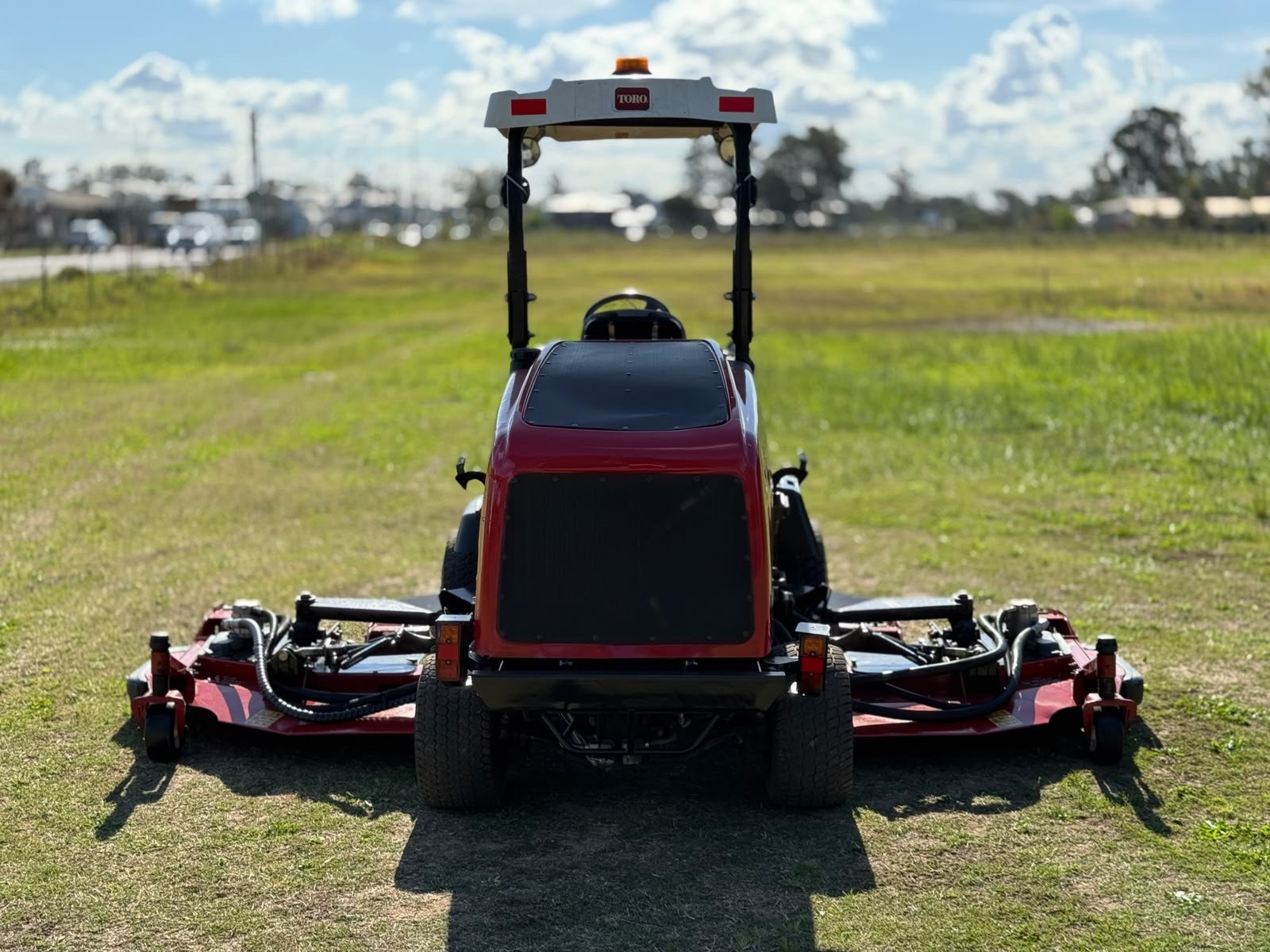 TORO GROUNDSMASTER 4000D DIESEL RIDE ON LAWN MOWER WIDE AREA COMMERCIAL OUT FRONT JOHN DEERE image 25