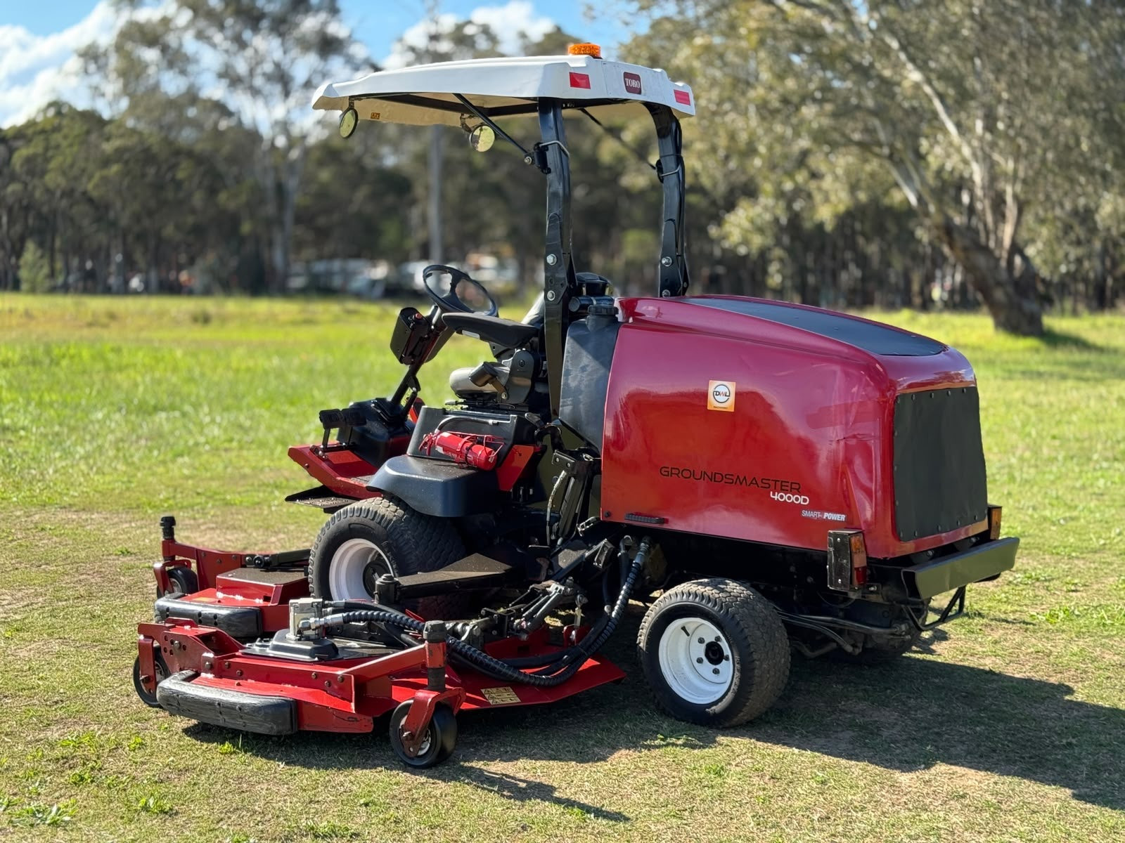 TORO GROUNDSMASTER 4000D DIESEL RIDE ON LAWN MOWER WIDE AREA COMMERCIAL OUT FRONT JOHN DEERE image 3