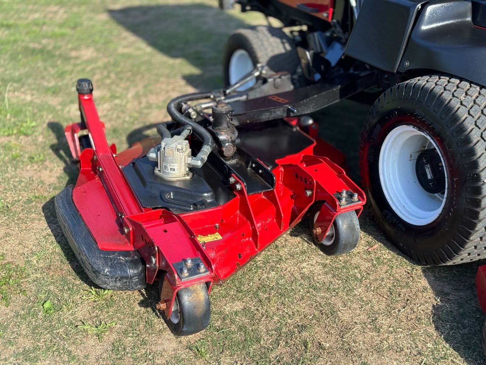 TORO GROUNDSMASTER 4000D DIESEL RIDE ON LAWN MOWER WIDE AREA COMMERCIAL OUT FRONT JOHN DEERE image 18