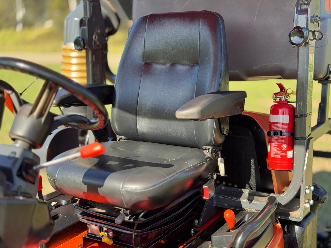 KUBOTA F3690 DIESEL OUT FRONT DECK RIDE ON LAWN MOWER TORO JOHN DEERE image 11