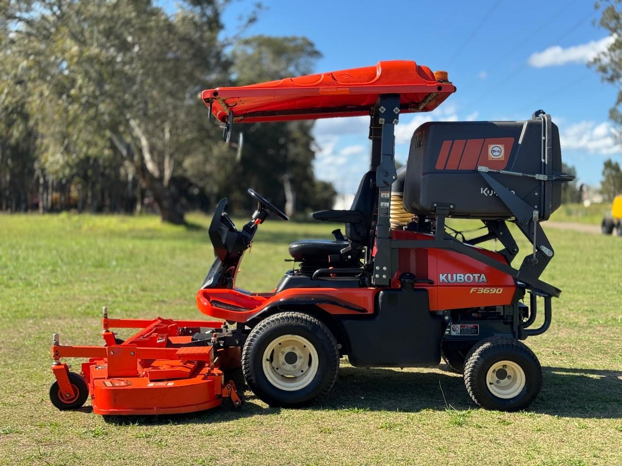 KUBOTA F3690 DIESEL OUT FRONT DECK RIDE ON LAWN MOWER TORO JOHN DEERE image 5