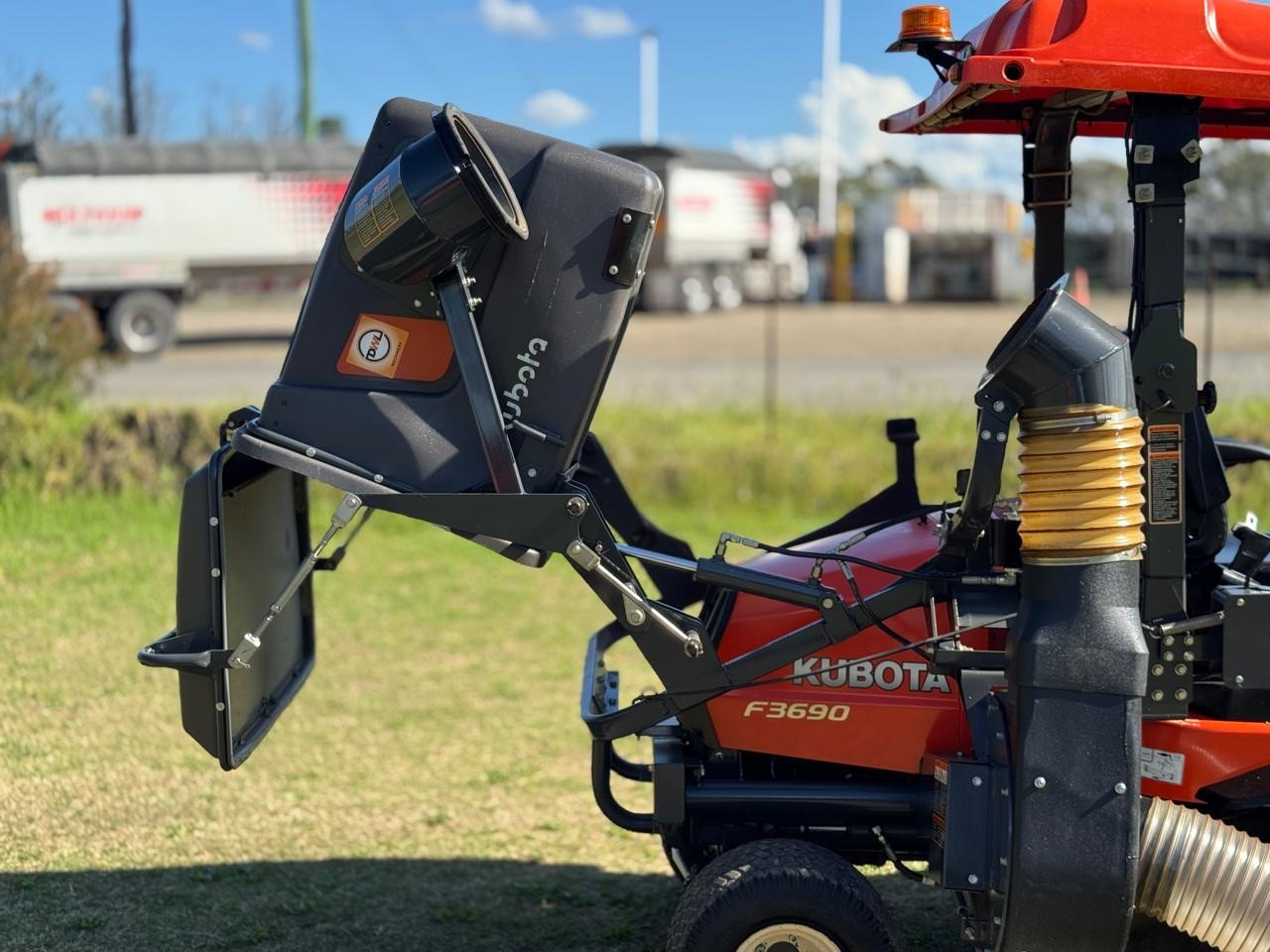 KUBOTA F3690 DIESEL OUT FRONT DECK RIDE ON LAWN MOWER TORO JOHN DEERE image 7