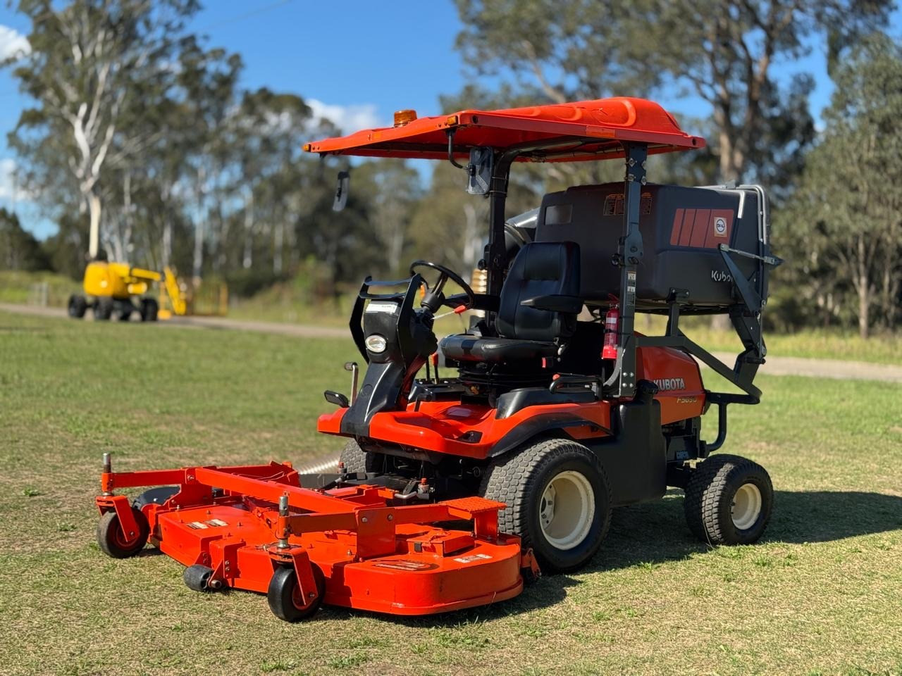 KUBOTA F3690 DIESEL OUT FRONT DECK RIDE ON LAWN MOWER TORO JOHN DEERE image 6